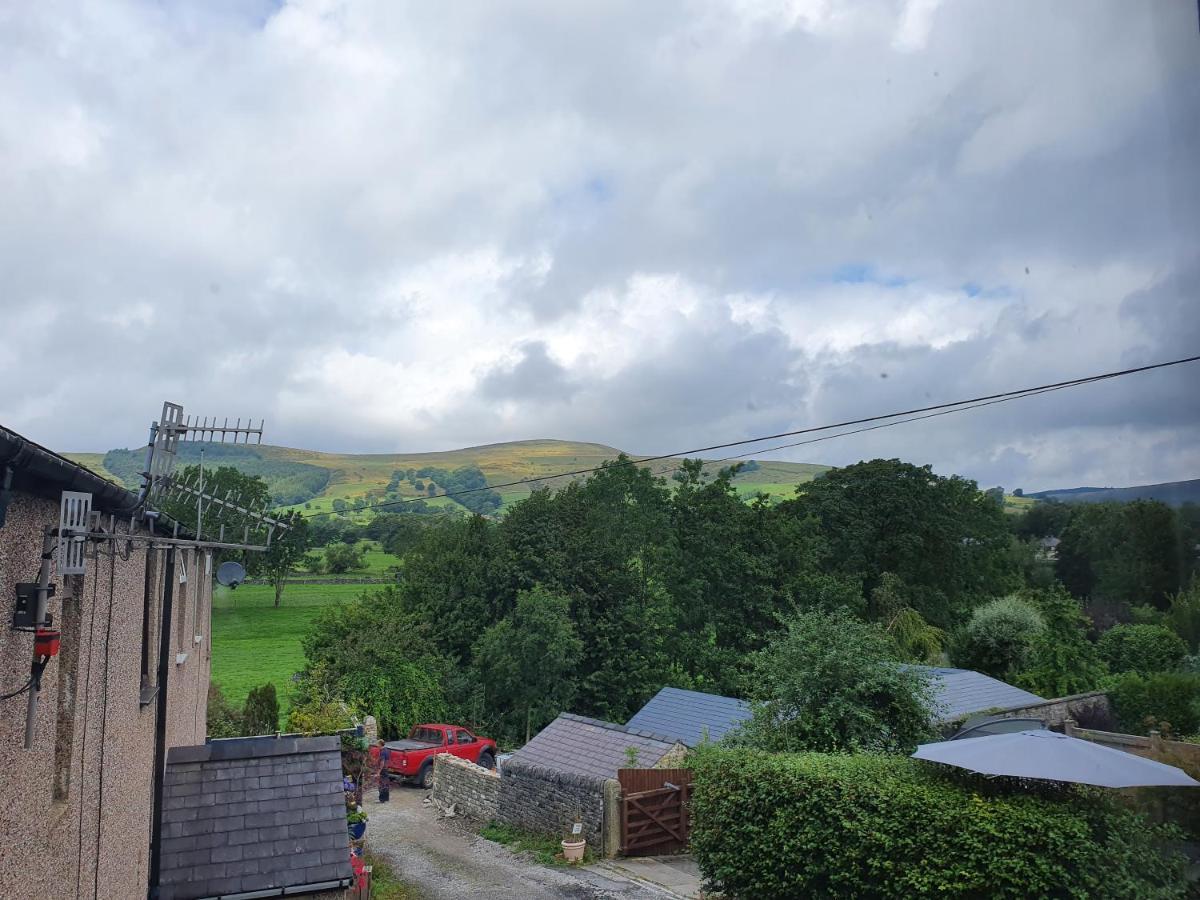 Swiss House B&B Castleton  Exterior foto